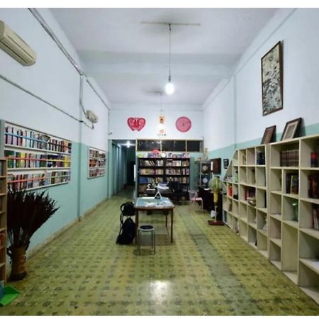 Dazhong Backpacker's Hostel Medan Exteriör bild